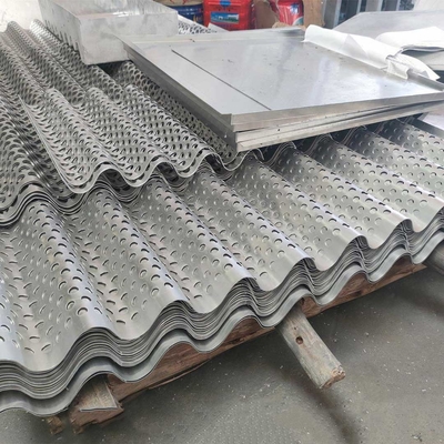 Alüminyum Delikli Oluklu Metal Duvar Panelleri Yanmaz 600X2000
