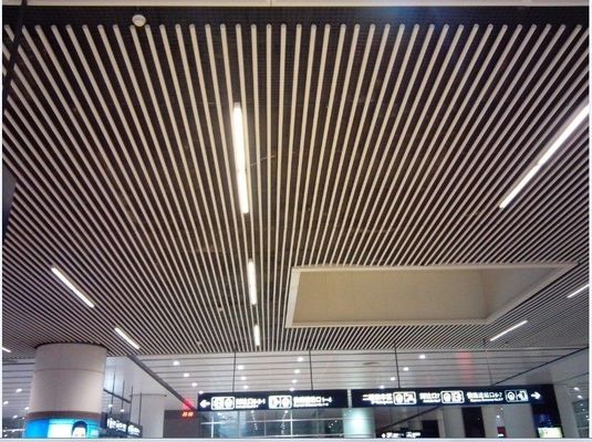 6063T6 Tubular Metal Tavan Kelepçeleri Perforasyonlu Daire RAL Renk kartı ile Asılı Baffle