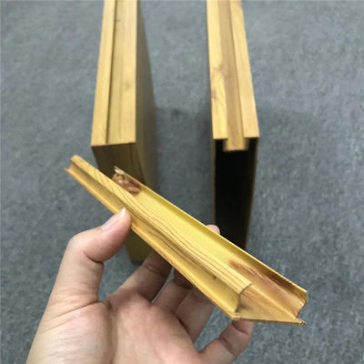 Ahşap Taneler Tasarımı Alüminyum Metal Tavan Ekstrüzyon Kutusu Baffle Tavan