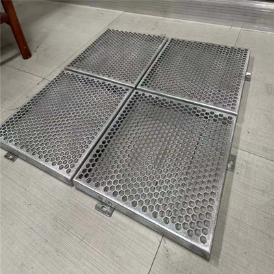 Kaplama Binası İçin 600X600mm Altıgen Delikli Metal Cephe Alüminyum Panel