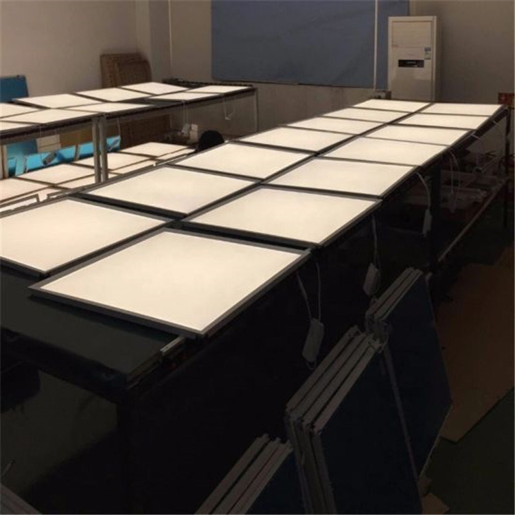 600x600mm LED Tavan Işığı Alüminyum Çerçeve Ofis
